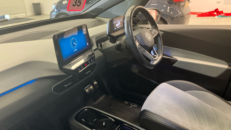 Volkswagen ID.3 107KW Family Pro 58kWh 5dr Auto Electric Hatchback